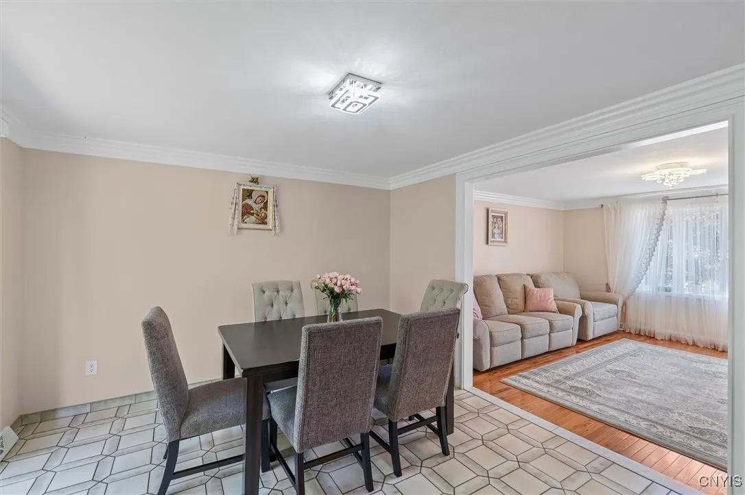 415 Kimberly Drive East, Geddes, New York 13219, Geddes, New York 13219, 5 Bedrooms Bedrooms, 11 Rooms Rooms,2 BathroomsBathrooms,Residential,Closed,415 Kimberly Drive East, Geddes, New York 13219,0,S1631181