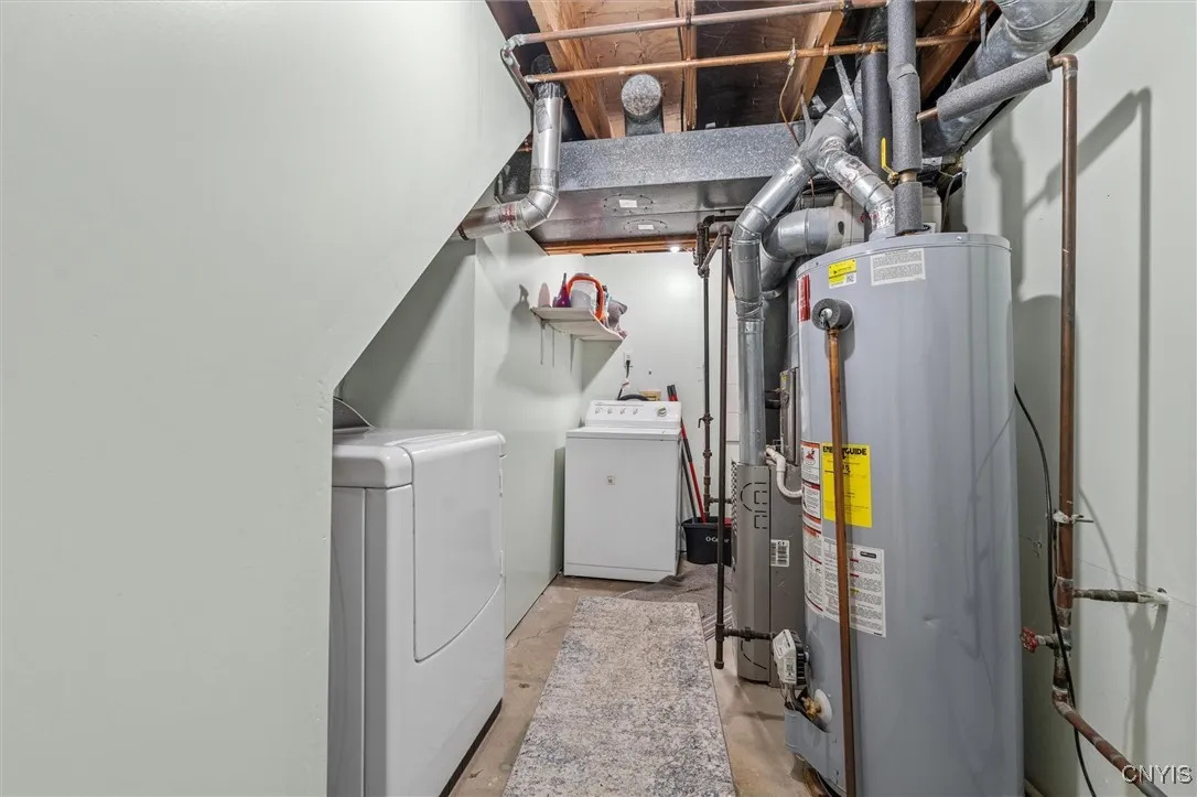 415 Kimberly Drive East, Geddes, New York 13219, Geddes, New York 13219, 5 Bedrooms Bedrooms, 11 Rooms Rooms,2 BathroomsBathrooms,Residential,Closed,415 Kimberly Drive East, Geddes, New York 13219,0,S1631181