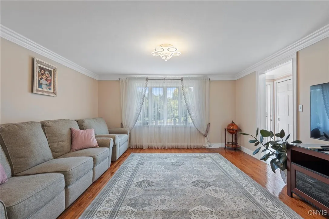 415 Kimberly Drive East, Geddes, New York 13219, Geddes, New York 13219, 5 Bedrooms Bedrooms, 11 Rooms Rooms,2 BathroomsBathrooms,Residential,Closed,415 Kimberly Drive East, Geddes, New York 13219,0,S1631181