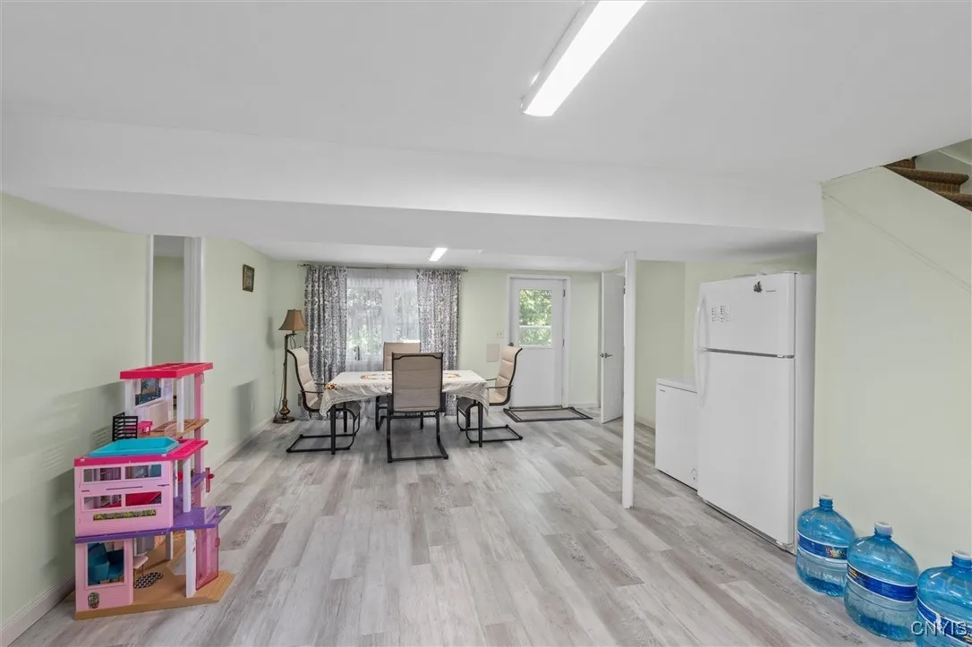 415 Kimberly Drive East, Geddes, New York 13219, Geddes, New York 13219, 5 Bedrooms Bedrooms, 11 Rooms Rooms,2 BathroomsBathrooms,Residential,Closed,415 Kimberly Drive East, Geddes, New York 13219,0,S1631181