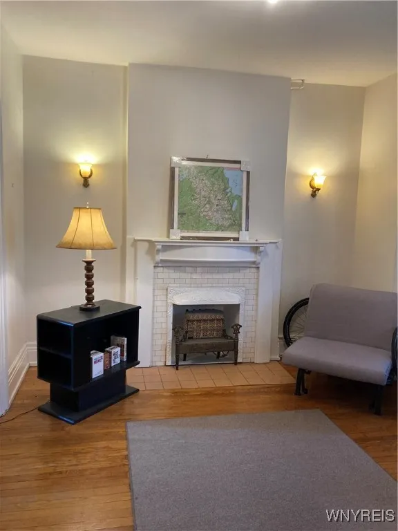 44 North Pearl Street 5, Buffalo, New York 14202, Buffalo, New York 14202, 3 Bedrooms Bedrooms, 7 Rooms Rooms,1 BathroomBathrooms,Residential Lease,For Rent,44 North Pearl Street 5, Buffalo, New York 14202,B1631220