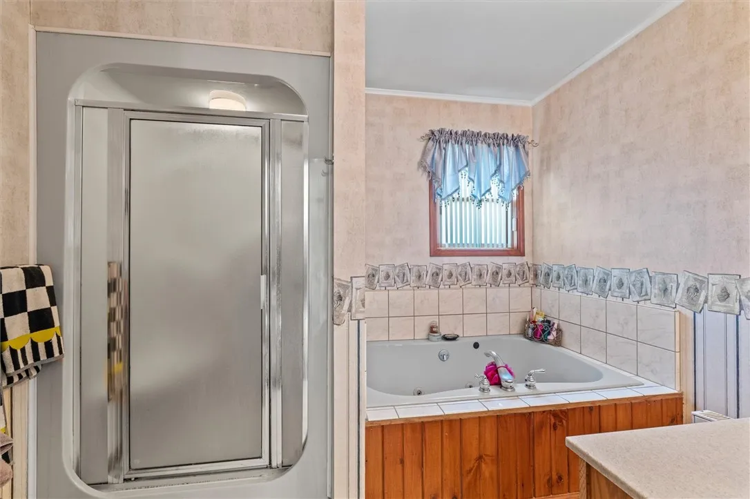 3 Meadow Lane, Owasco, New York 13021, Owasco, New York 13021, 4 Bedrooms Bedrooms, 7 Rooms Rooms,3 BathroomsBathrooms,Residential,Closed,3 Meadow Lane, Owasco, New York 13021,0,R1627726