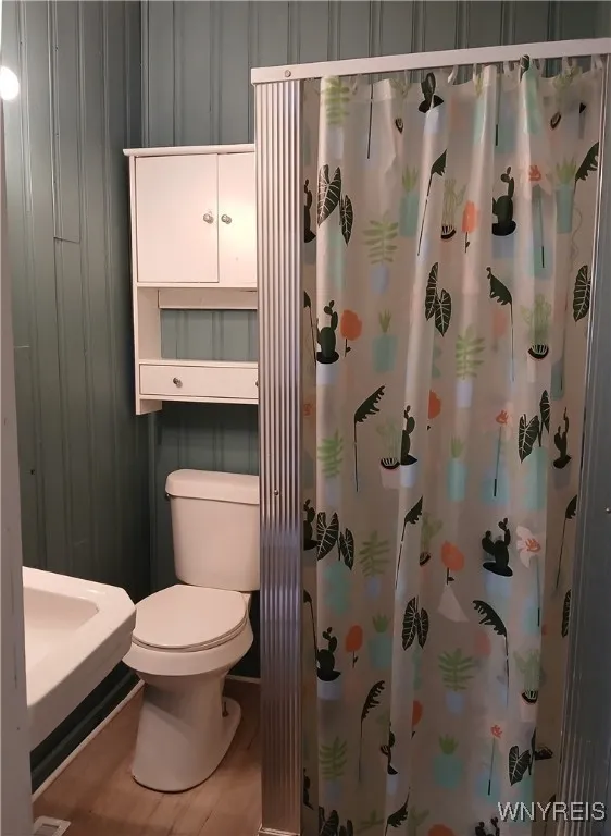 638 West Ferry Circle W, Buffalo, New York 14222, Buffalo, New York 14222, 7 Bedrooms Bedrooms, 17 Rooms Rooms,3 BathroomsBathrooms,Residential,For Sale,638 West Ferry Circle W, Buffalo, New York 14222,0,B1631023