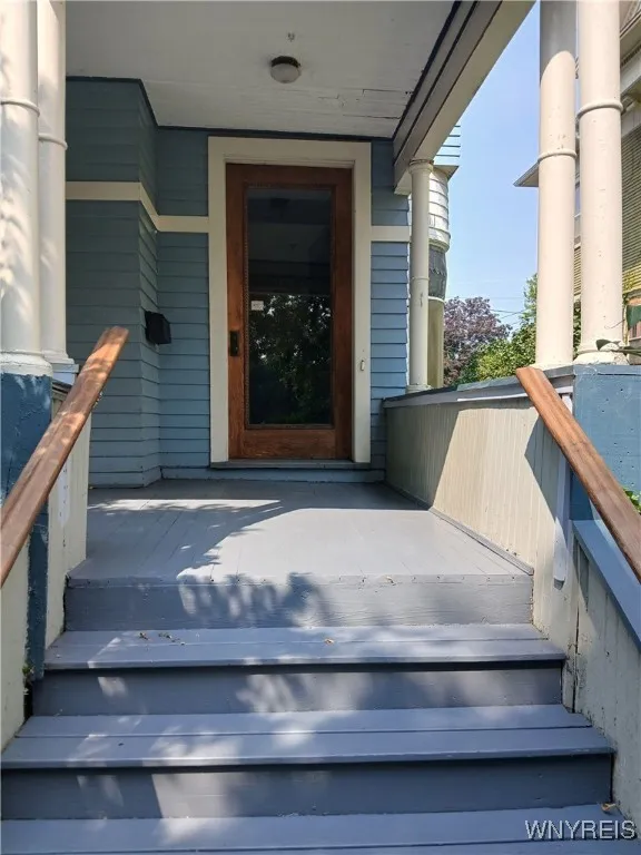 638 West Ferry Circle W, Buffalo, New York 14222, Buffalo, New York 14222, 7 Bedrooms Bedrooms, 17 Rooms Rooms,3 BathroomsBathrooms,Residential,For Sale,638 West Ferry Circle W, Buffalo, New York 14222,0,B1631023