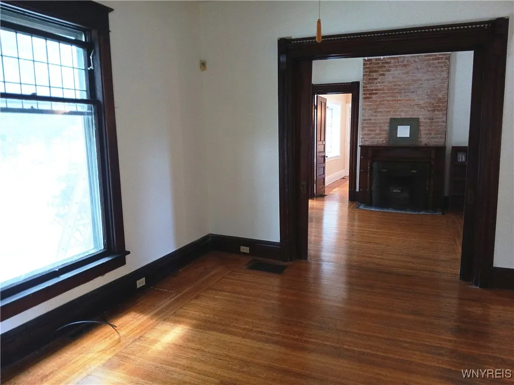 638 West Ferry Circle W, Buffalo, New York 14222, Buffalo, New York 14222, 7 Bedrooms Bedrooms, 17 Rooms Rooms,3 BathroomsBathrooms,Residential,For Sale,638 West Ferry Circle W, Buffalo, New York 14222,0,B1631023