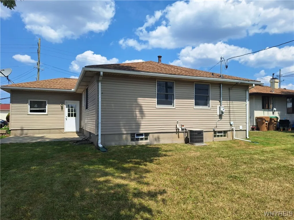 197 Crandon, Cheektowaga, New York 14225, Cheektowaga, New York 14225, 3 Bedrooms Bedrooms, 5 Rooms Rooms,1 BathroomBathrooms,Residential,Closed,197 Crandon, Cheektowaga, New York 14225,0,B1631175