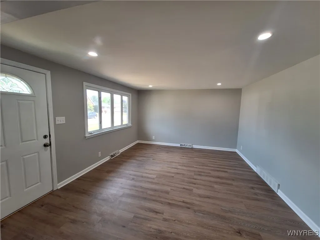 197 Crandon, Cheektowaga, New York 14225, Cheektowaga, New York 14225, 3 Bedrooms Bedrooms, 5 Rooms Rooms,1 BathroomBathrooms,Residential,Closed,197 Crandon, Cheektowaga, New York 14225,0,B1631175