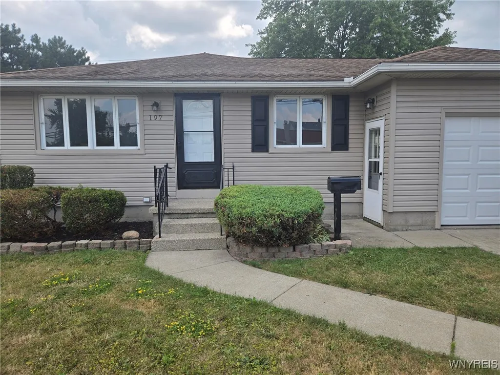 197 Crandon, Cheektowaga, New York 14225, Cheektowaga, New York 14225, 3 Bedrooms Bedrooms, 5 Rooms Rooms,1 BathroomBathrooms,Residential,Closed,197 Crandon, Cheektowaga, New York 14225,0,B1631175
