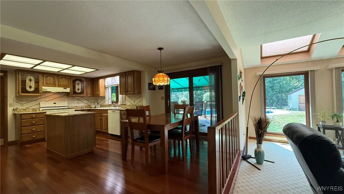 891 Carter Creek Drive, Grand Island, New York 140, Grand Island, New York 14072, 3 Bedrooms Bedrooms, 8 Rooms Rooms,2 BathroomsBathrooms,Residential,For Sale,891 Carter Creek Drive, Grand Island, New York 140,B1630640