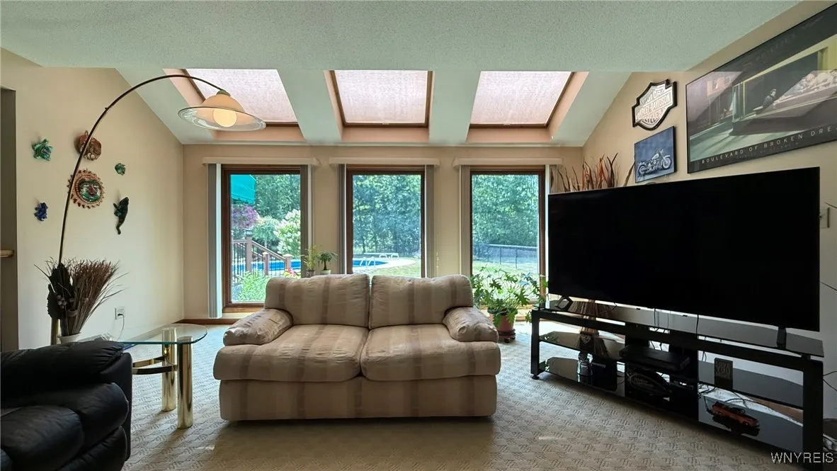 891 Carter Creek Drive, Grand Island, New York 140, Grand Island, New York 14072, 3 Bedrooms Bedrooms, 8 Rooms Rooms,2 BathroomsBathrooms,Residential,For Sale,891 Carter Creek Drive, Grand Island, New York 140,B1630640