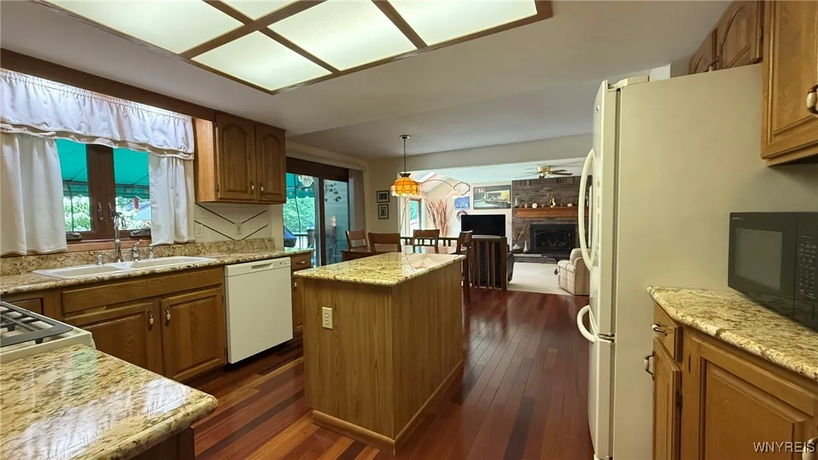 891 Carter Creek Drive, Grand Island, New York 140, Grand Island, New York 14072, 3 Bedrooms Bedrooms, 8 Rooms Rooms,2 BathroomsBathrooms,Residential,For Sale,891 Carter Creek Drive, Grand Island, New York 140,B1630640