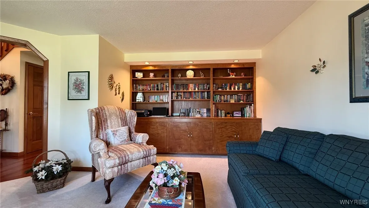 891 Carter Creek Drive, Grand Island, New York 140, Grand Island, New York 14072, 3 Bedrooms Bedrooms, 8 Rooms Rooms,2 BathroomsBathrooms,Residential,For Sale,891 Carter Creek Drive, Grand Island, New York 140,B1630640
