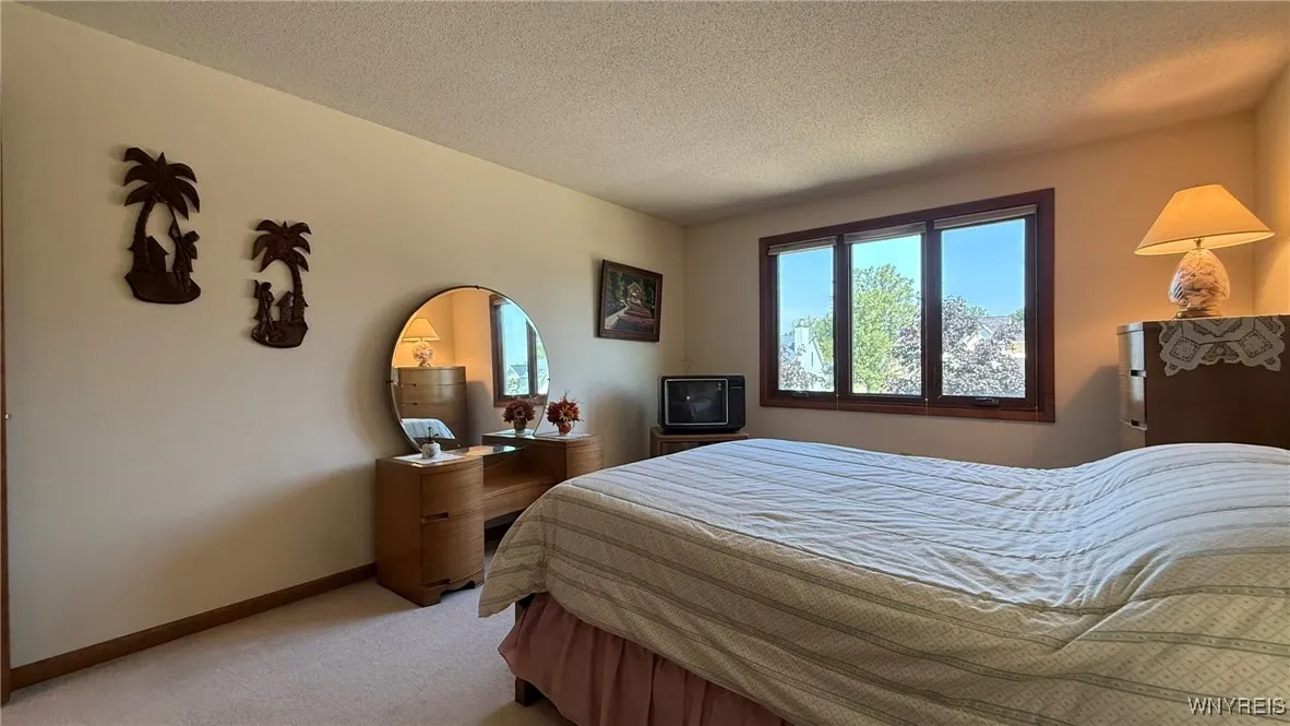 891 Carter Creek Drive, Grand Island, New York 140, Grand Island, New York 14072, 3 Bedrooms Bedrooms, 8 Rooms Rooms,2 BathroomsBathrooms,Residential,For Sale,891 Carter Creek Drive, Grand Island, New York 140,B1630640