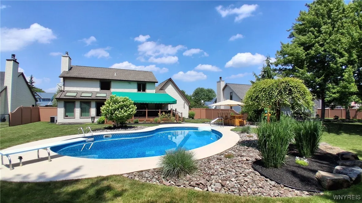 891 Carter Creek Drive, Grand Island, New York 140, Grand Island, New York 14072, 3 Bedrooms Bedrooms, 8 Rooms Rooms,2 BathroomsBathrooms,Residential,For Sale,891 Carter Creek Drive, Grand Island, New York 140,B1630640