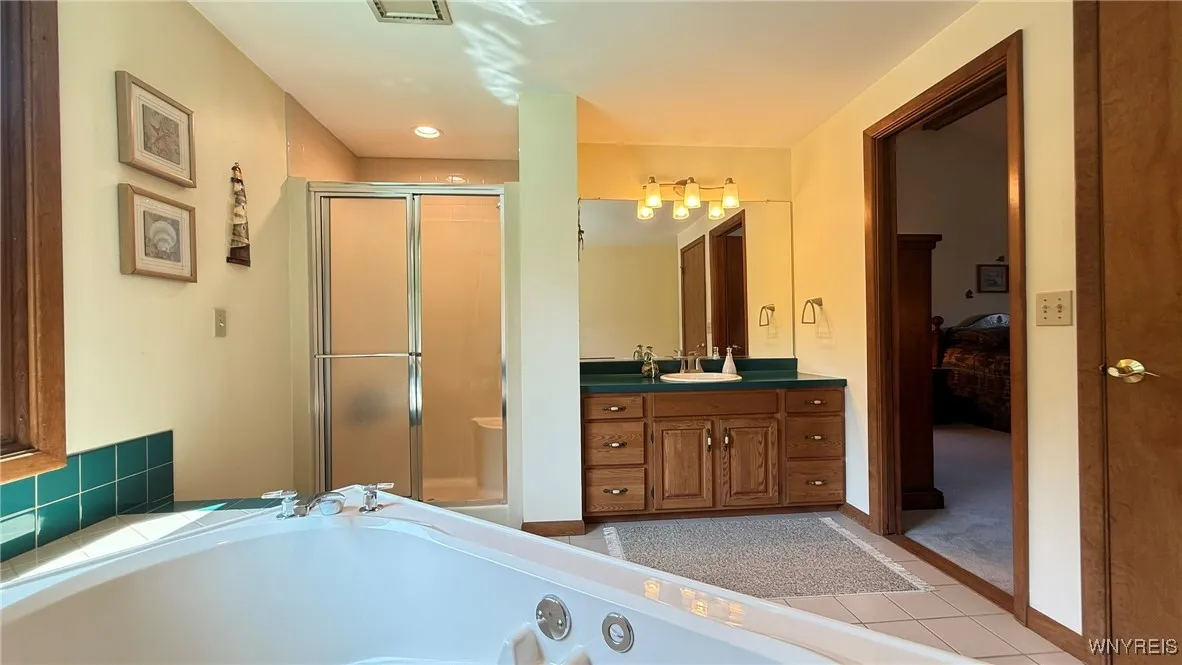 891 Carter Creek Drive, Grand Island, New York 140, Grand Island, New York 14072, 3 Bedrooms Bedrooms, 8 Rooms Rooms,2 BathroomsBathrooms,Residential,For Sale,891 Carter Creek Drive, Grand Island, New York 140,B1630640