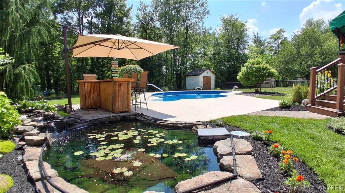 891 Carter Creek Drive, Grand Island, New York 140, Grand Island, New York 14072, 3 Bedrooms Bedrooms, 8 Rooms Rooms,2 BathroomsBathrooms,Residential,For Sale,891 Carter Creek Drive, Grand Island, New York 140,B1630640