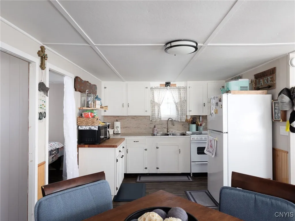 2202 Humphrey Lane, Cape Vincent, New York 13618, Cape Vincent, New York 13618, 2 Bedrooms Bedrooms, 4 Rooms Rooms,1 BathroomBathrooms,Residential,Closed,2202 Humphrey Lane, Cape Vincent, New York 13618,0,S1631265