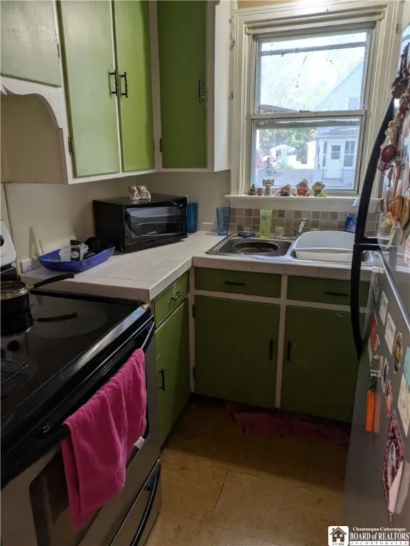 114 Keil Street, North Tonawanda, New York 14120, North Tonawanda, New York 14120, 7 Bedrooms Bedrooms, ,3 BathroomsBathrooms,Residential,For Sale,114 Keil Street, North Tonawanda, New York 14120,R1628871