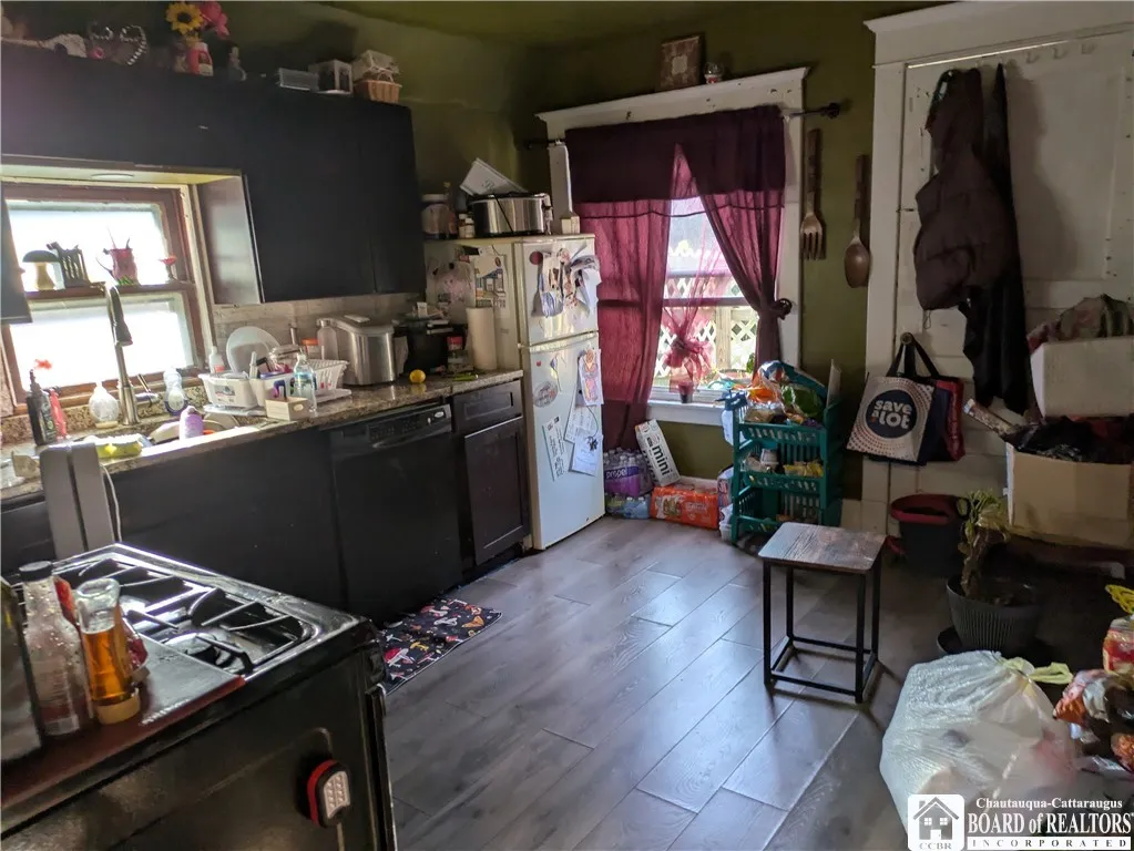 114 Keil Street, North Tonawanda, New York 14120, North Tonawanda, New York 14120, 7 Bedrooms Bedrooms, ,3 BathroomsBathrooms,Residential,For Sale,114 Keil Street, North Tonawanda, New York 14120,R1628871