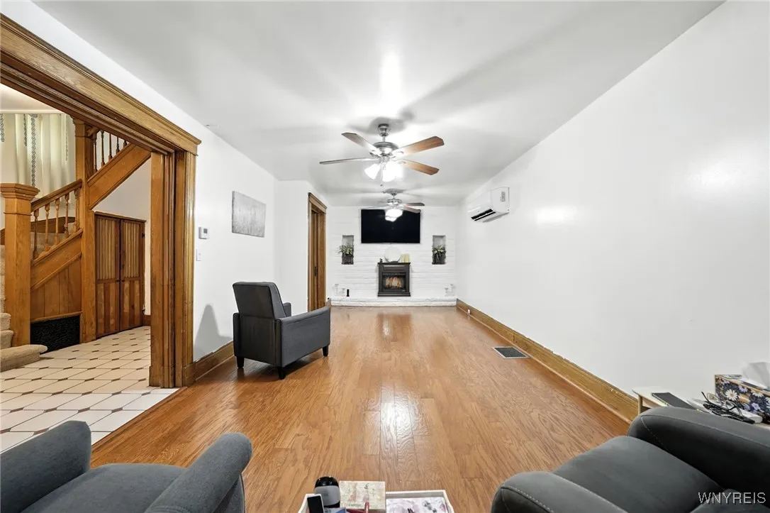 295 Hoyt Street, Buffalo, New York 14213, Buffalo, New York 14213, 4 Bedrooms Bedrooms, 9 Rooms Rooms,1 BathroomBathrooms,Residential,For Sale,295 Hoyt Street, Buffalo, New York 14213,B1631286