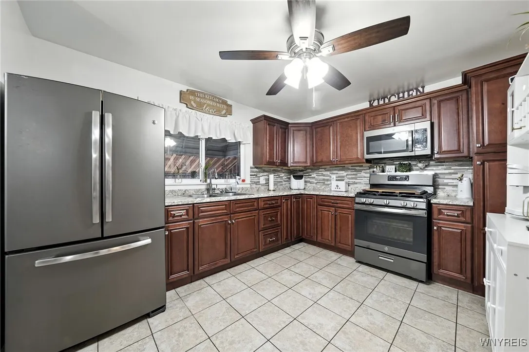 295 Hoyt Street, Buffalo, New York 14213, Buffalo, New York 14213, 4 Bedrooms Bedrooms, 9 Rooms Rooms,1 BathroomBathrooms,Residential,For Sale,295 Hoyt Street, Buffalo, New York 14213,B1631286