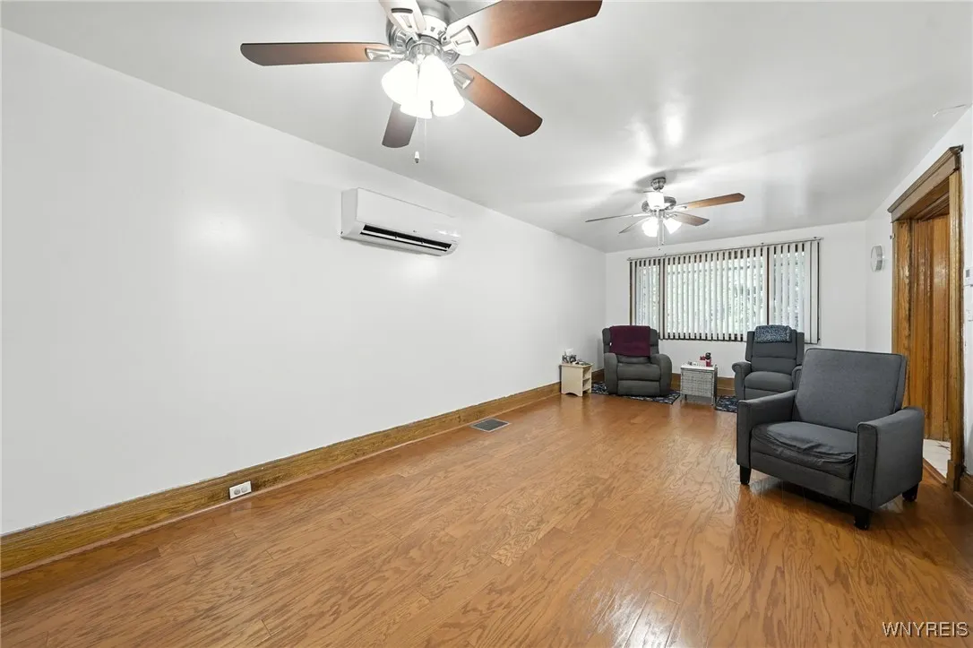 295 Hoyt Street, Buffalo, New York 14213, Buffalo, New York 14213, 4 Bedrooms Bedrooms, 9 Rooms Rooms,1 BathroomBathrooms,Residential,For Sale,295 Hoyt Street, Buffalo, New York 14213,B1631286