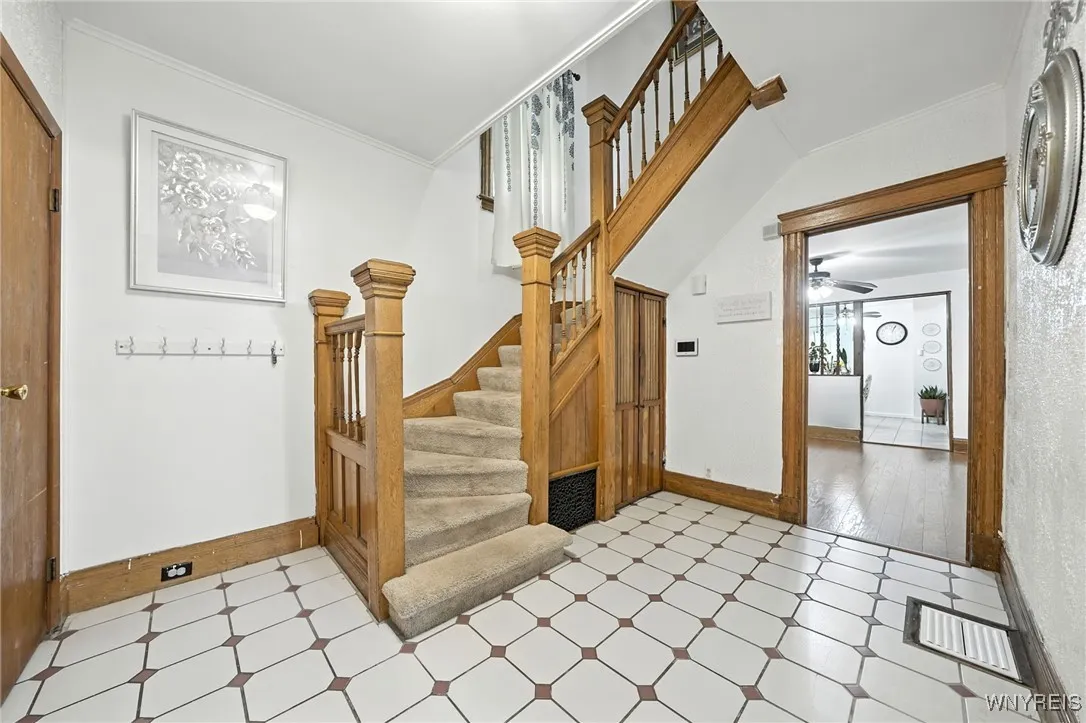 295 Hoyt Street, Buffalo, New York 14213, Buffalo, New York 14213, 4 Bedrooms Bedrooms, 9 Rooms Rooms,1 BathroomBathrooms,Residential,For Sale,295 Hoyt Street, Buffalo, New York 14213,B1631286