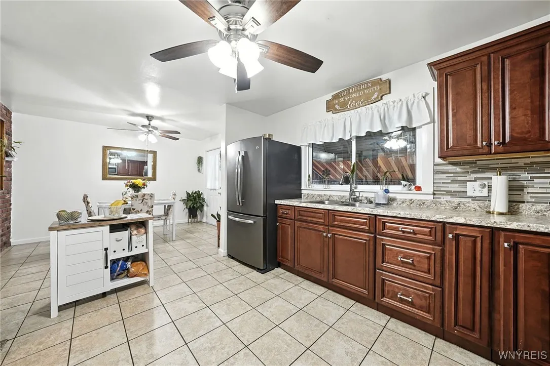 295 Hoyt Street, Buffalo, New York 14213, Buffalo, New York 14213, 4 Bedrooms Bedrooms, 9 Rooms Rooms,1 BathroomBathrooms,Residential,For Sale,295 Hoyt Street, Buffalo, New York 14213,B1631286