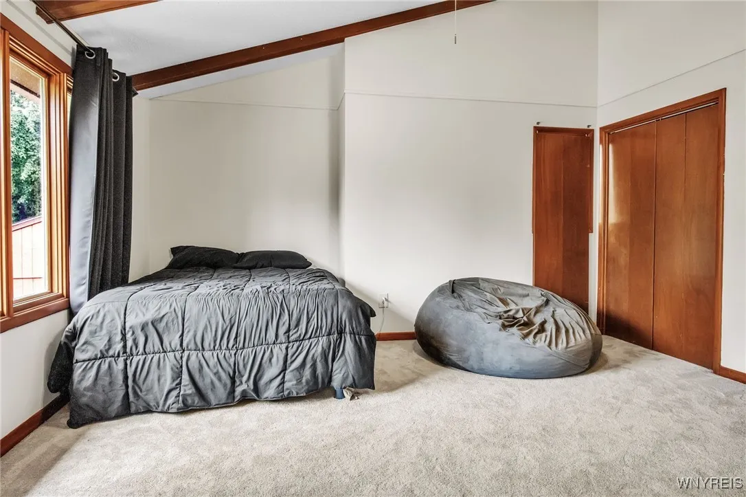 70 Little Robin Road, Amherst, New York 14228, Amherst, New York 14228, 3 Bedrooms Bedrooms, 7 Rooms Rooms,2 BathroomsBathrooms,Residential,For Sale,70 Little Robin Road, Amherst, New York 14228,B1628179