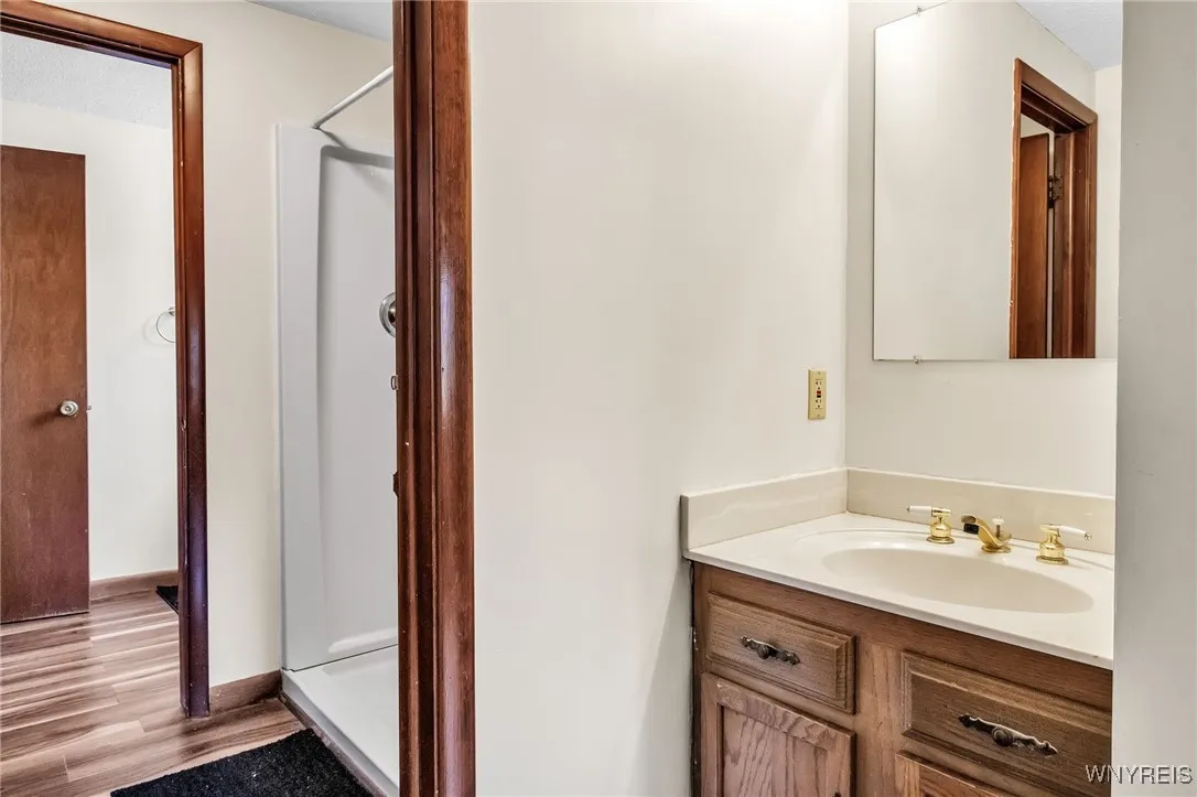 70 Little Robin Road, Amherst, New York 14228, Amherst, New York 14228, 3 Bedrooms Bedrooms, 7 Rooms Rooms,2 BathroomsBathrooms,Residential,For Sale,70 Little Robin Road, Amherst, New York 14228,B1628179