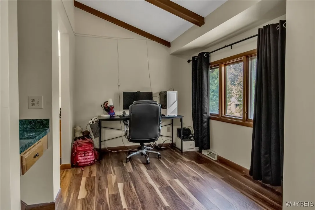 70 Little Robin Road, Amherst, New York 14228, Amherst, New York 14228, 3 Bedrooms Bedrooms, 7 Rooms Rooms,2 BathroomsBathrooms,Residential,For Sale,70 Little Robin Road, Amherst, New York 14228,B1628179