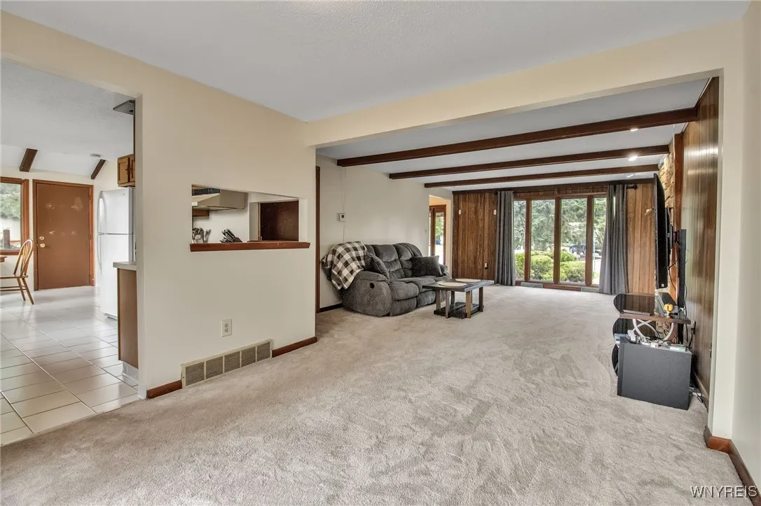 70 Little Robin Road, Amherst, New York 14228, Amherst, New York 14228, 3 Bedrooms Bedrooms, 7 Rooms Rooms,2 BathroomsBathrooms,Residential,For Sale,70 Little Robin Road, Amherst, New York 14228,B1628179