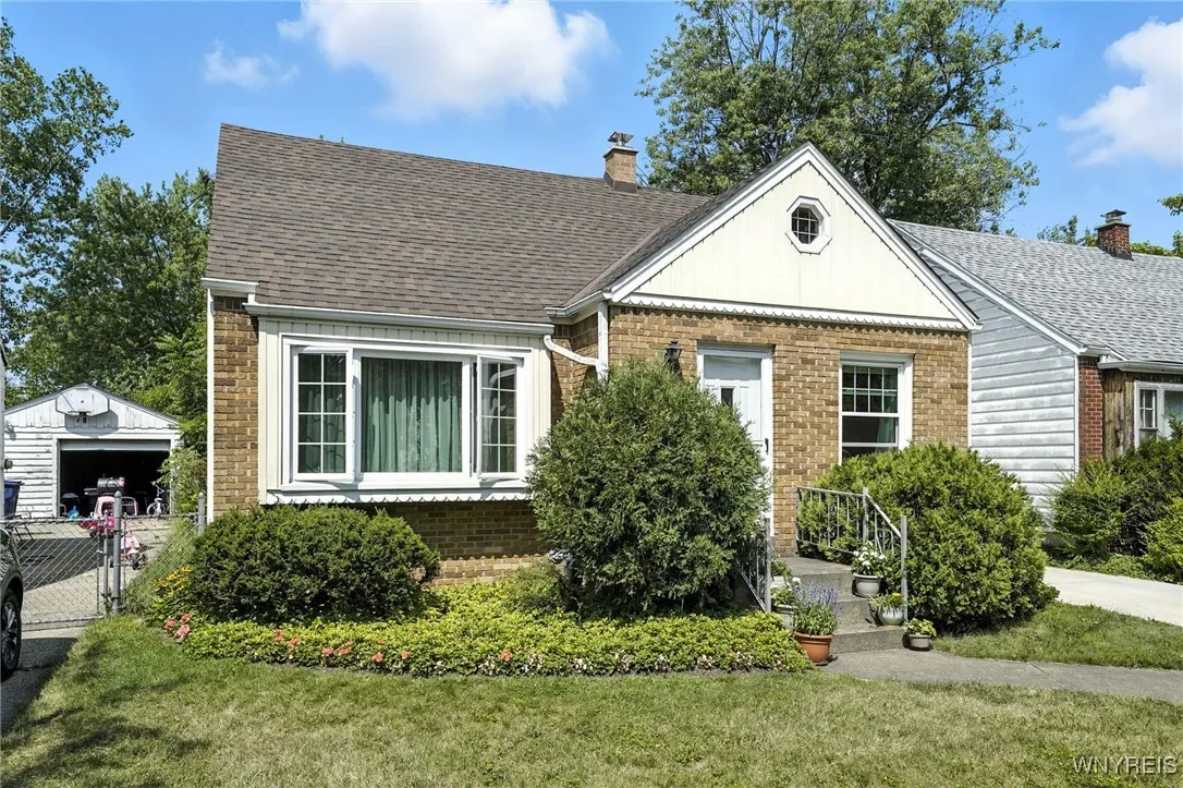 93 Brinton Street, Buffalo, New York 14214, Buffalo, New York 14214, 3 Bedrooms Bedrooms, 6 Rooms Rooms,1 BathroomBathrooms,Residential,For Sale,93 Brinton Street, Buffalo, New York 14214,B1631290
