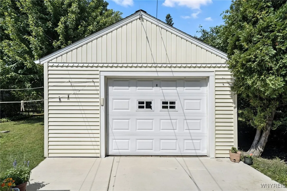 93 Brinton Street, Buffalo, New York 14214, Buffalo, New York 14214, 3 Bedrooms Bedrooms, 6 Rooms Rooms,1 BathroomBathrooms,Residential,For Sale,93 Brinton Street, Buffalo, New York 14214,B1631290
