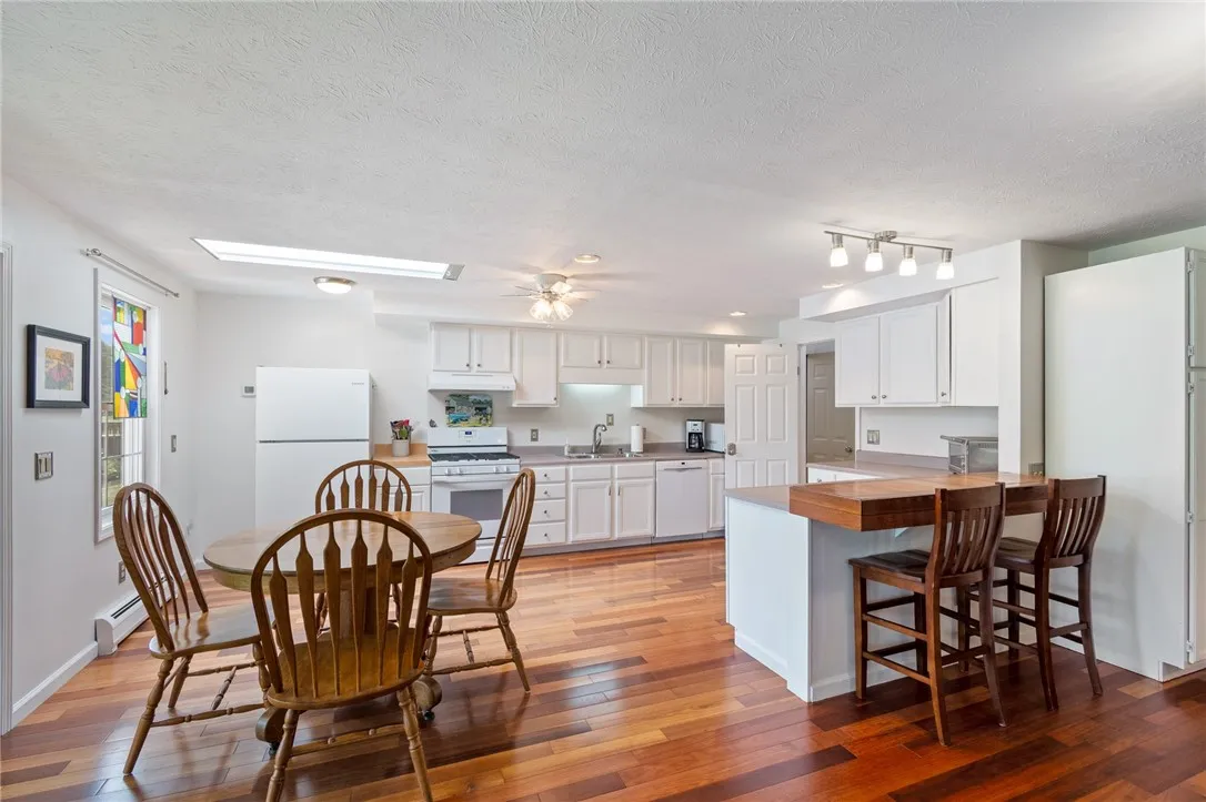 2569 Wheeler Station Road, East Bloomfield, New Yo, East Bloomfield, New York 14469, 4 Bedrooms Bedrooms, 9 Rooms Rooms,3 BathroomsBathrooms,Residential,Closed,2569 Wheeler Station Road, East Bloomfield, New Yo,0,R1622712