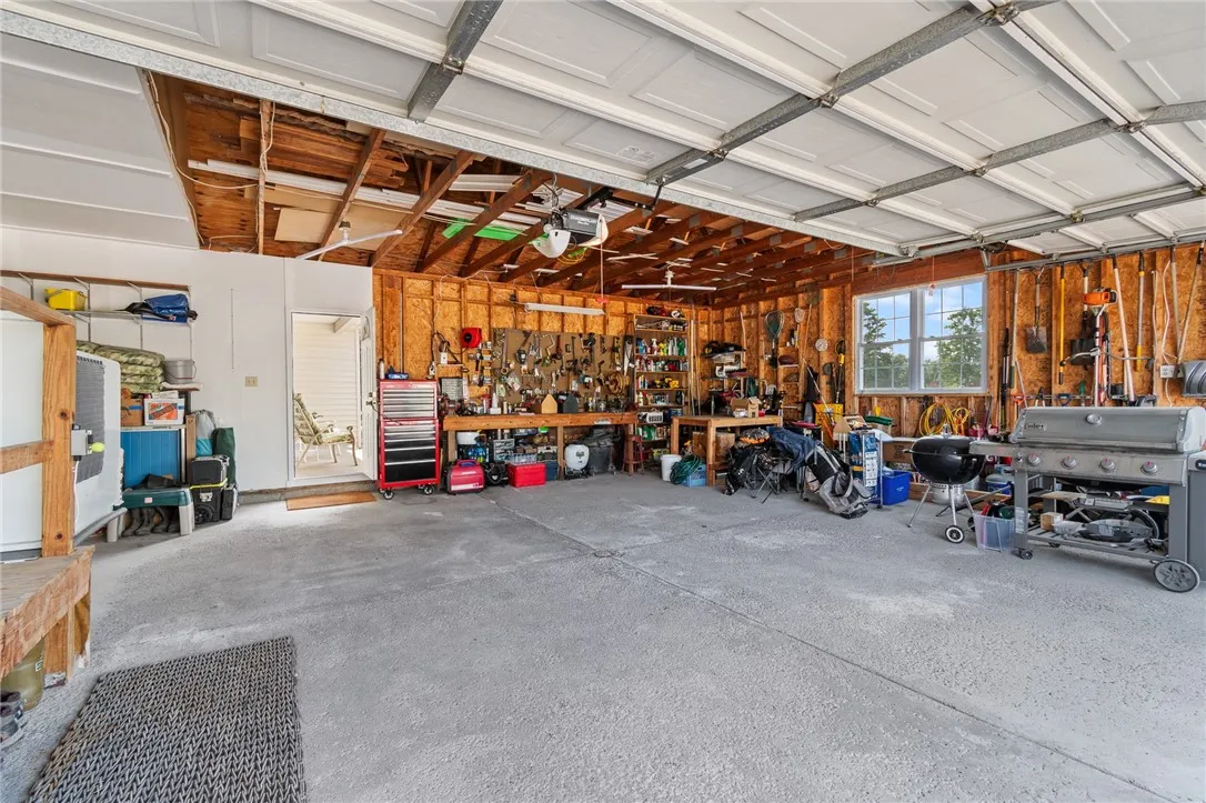 2569 Wheeler Station Road, East Bloomfield, New Yo, East Bloomfield, New York 14469, 4 Bedrooms Bedrooms, 9 Rooms Rooms,3 BathroomsBathrooms,Residential,Closed,2569 Wheeler Station Road, East Bloomfield, New Yo,0,R1622712