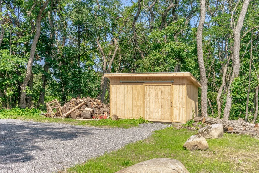 5182 Hunt Hill Road, Groveland, New York 14454, Groveland, New York 14454, 4 Bedrooms Bedrooms, 7 Rooms Rooms,1 BathroomBathrooms,Residential,Closed,5182 Hunt Hill Road, Groveland, New York 14454,0,R1631312