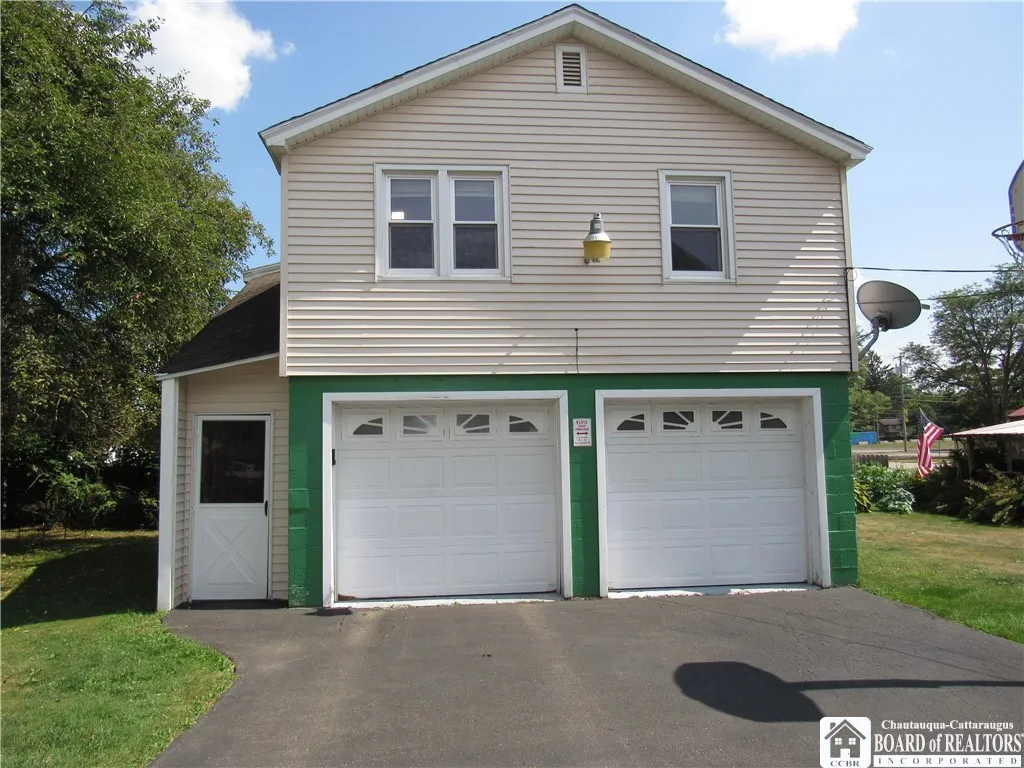 118 East Falconer Street, Ellicott, New York 14733, Ellicott, New York 14733, 3 Bedrooms Bedrooms, 8 Rooms Rooms,1 BathroomBathrooms,Residential,Closed,118 East Falconer Street, Ellicott, New York 14733,0,R1631222