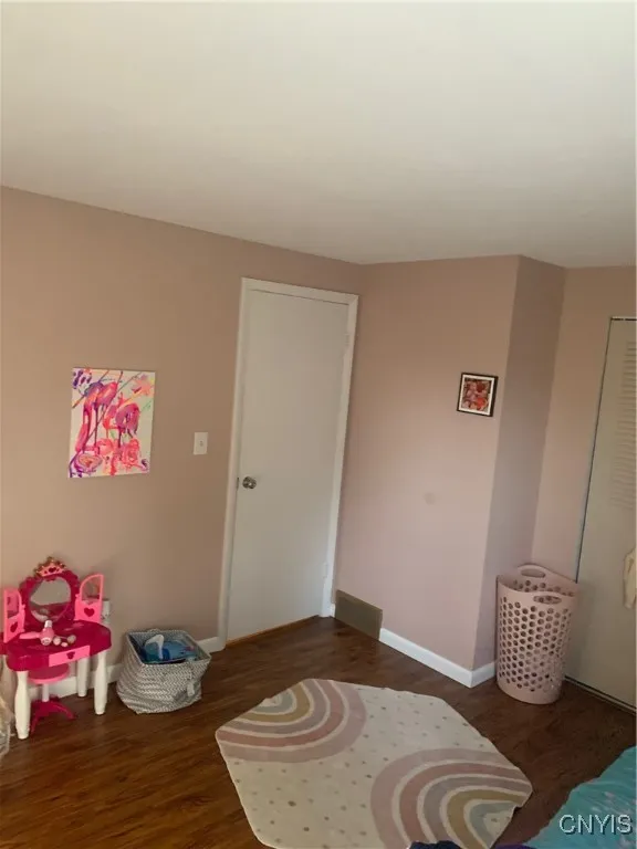 285 Cedar Court, Van Buren, New York 13027, Van Buren, New York 13027, 3 Bedrooms Bedrooms, 7 Rooms Rooms,2 BathroomsBathrooms,Residential,Closed,285 Cedar Court, Van Buren, New York 13027,0,S1631315