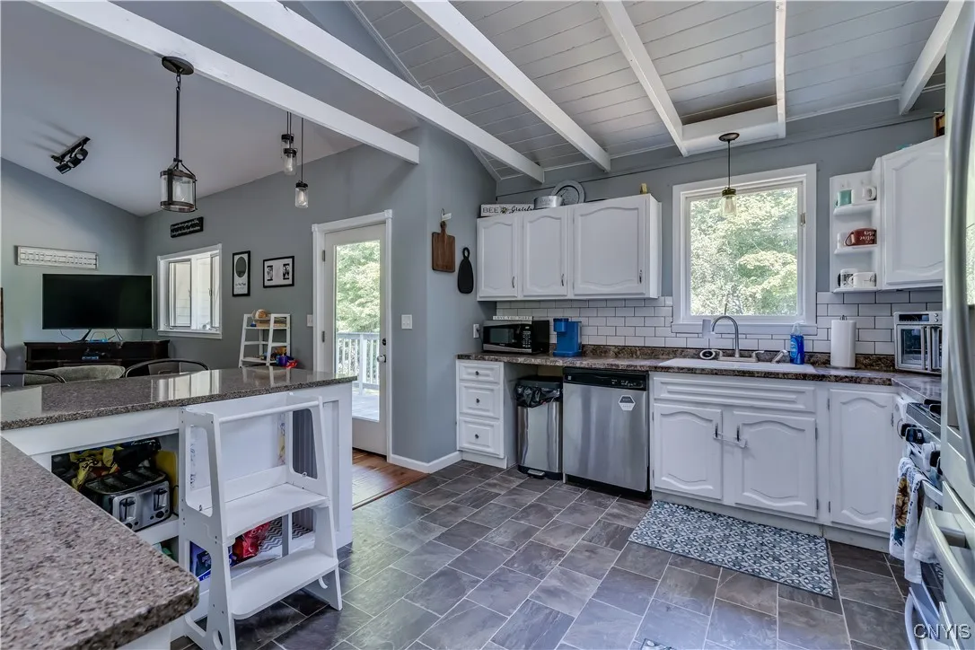 20300 County Route 3, Orleans, New York 13656, Orleans, New York 13656, 4 Bedrooms Bedrooms, 6 Rooms Rooms,2 BathroomsBathrooms,Residential,Closed,20300 County Route 3, Orleans, New York 13656,0,S1631332