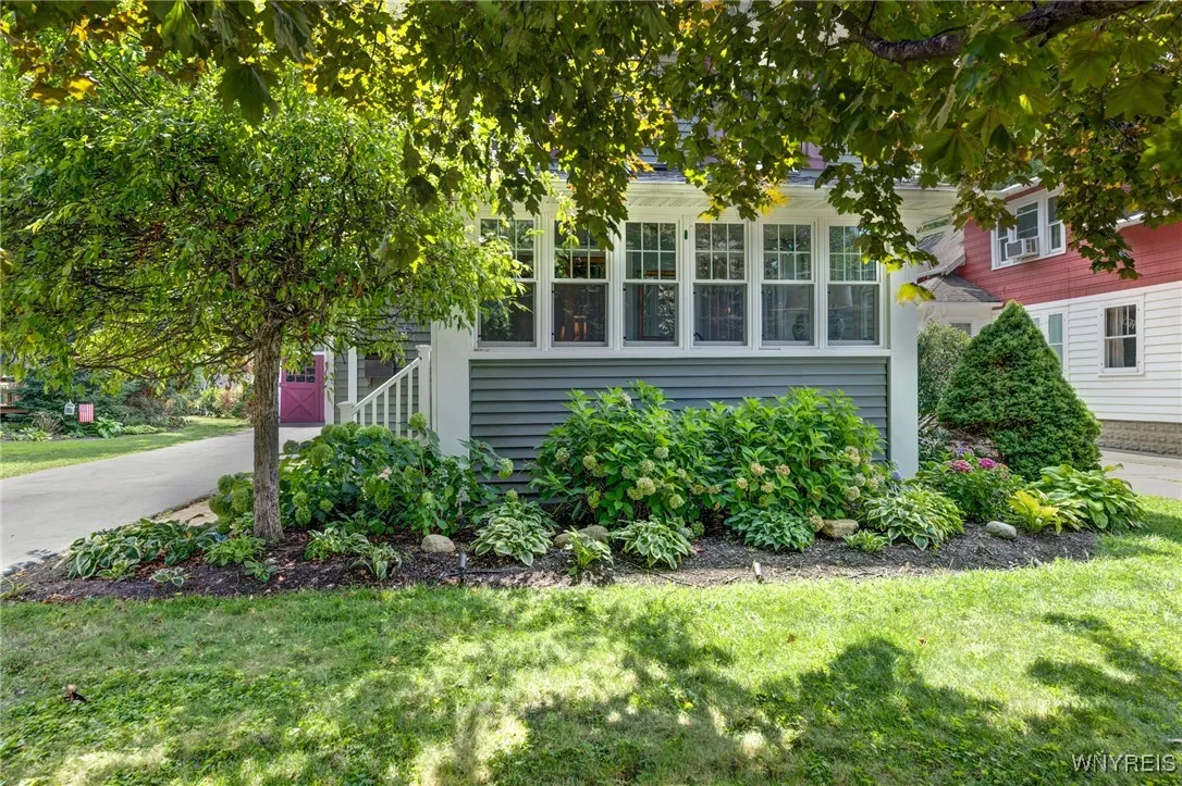 38 Oliver Place, Hamburg, New York 14075, Hamburg, New York 14075, 3 Bedrooms Bedrooms, 10 Rooms Rooms,2 BathroomsBathrooms,Residential,Closed,38 Oliver Place, Hamburg, New York 14075,0,B1631247