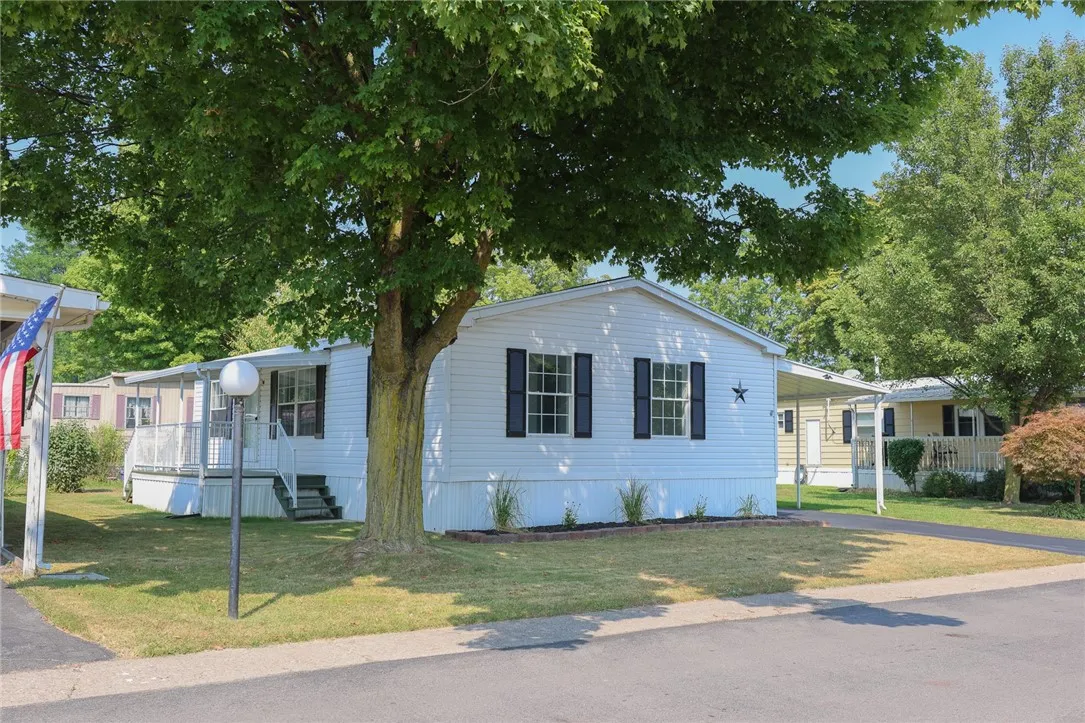 7 Village Parkway, Manchester, New York 14504, Manchester, New York 14504, 2 Bedrooms Bedrooms, 4 Rooms Rooms,2 BathroomsBathrooms,Residential,Closed,7 Village Parkway, Manchester, New York 14504,0,R1631255