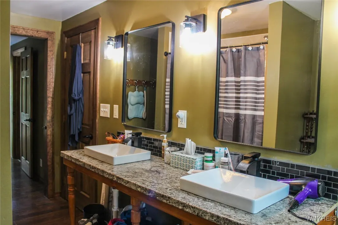 4330 Bolton Road, Royalton, New York 14067, Royalton, New York 14067, 3 Bedrooms Bedrooms, 8 Rooms Rooms,1 BathroomBathrooms,Residential,Closed,4330 Bolton Road, Royalton, New York 14067,0,B1630359