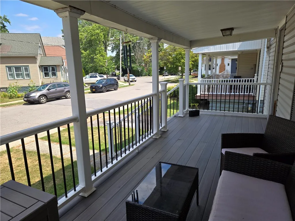 It also makes a superb spot to enjoy a lazy morning coffee.