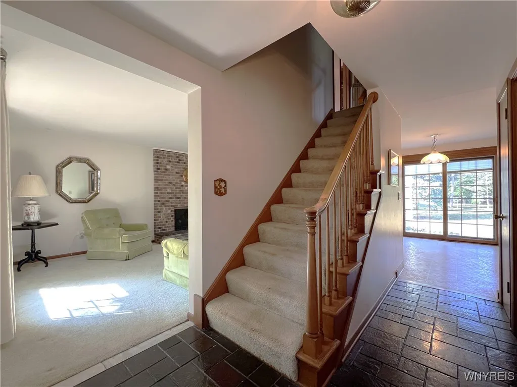 4630 Boncrest Drive East, Clarence, New York 14221, Clarence, New York 14221, 3 Bedrooms Bedrooms, 8 Rooms Rooms,1 BathroomBathrooms,Residential,For Sale,4630 Boncrest Drive East, Clarence, New York 14221,B1631154