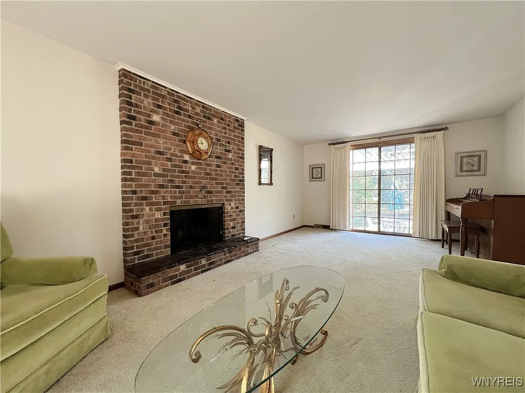 4630 Boncrest Drive East, Clarence, New York 14221, Clarence, New York 14221, 3 Bedrooms Bedrooms, 8 Rooms Rooms,1 BathroomBathrooms,Residential,For Sale,4630 Boncrest Drive East, Clarence, New York 14221,B1631154