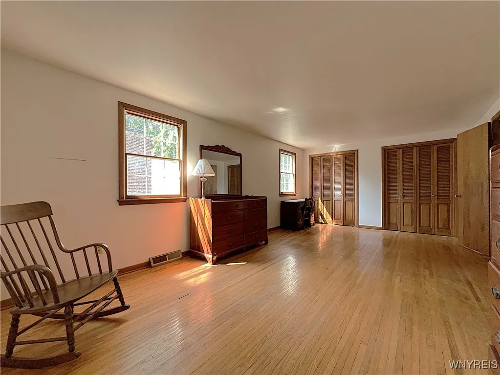 4630 Boncrest Drive East, Clarence, New York 14221, Clarence, New York 14221, 3 Bedrooms Bedrooms, 8 Rooms Rooms,1 BathroomBathrooms,Residential,For Sale,4630 Boncrest Drive East, Clarence, New York 14221,B1631154