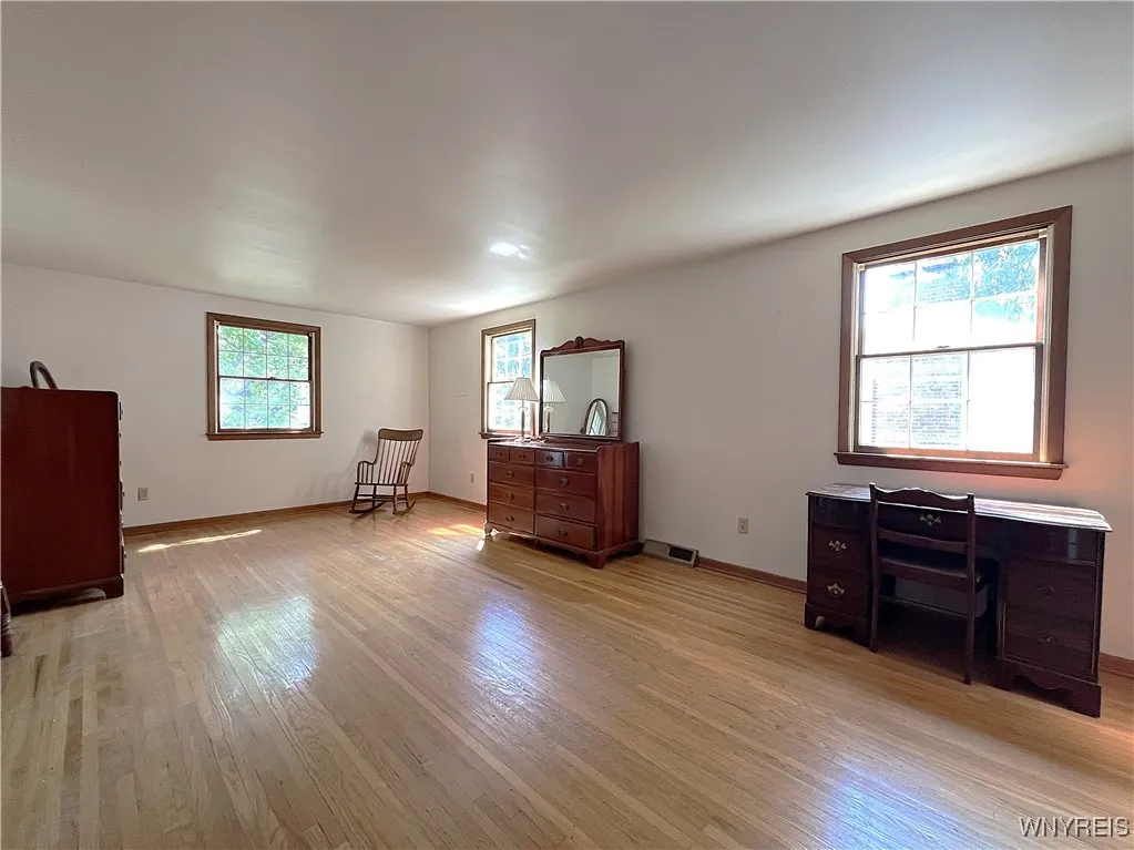 4630 Boncrest Drive East, Clarence, New York 14221, Clarence, New York 14221, 3 Bedrooms Bedrooms, 8 Rooms Rooms,1 BathroomBathrooms,Residential,For Sale,4630 Boncrest Drive East, Clarence, New York 14221,B1631154