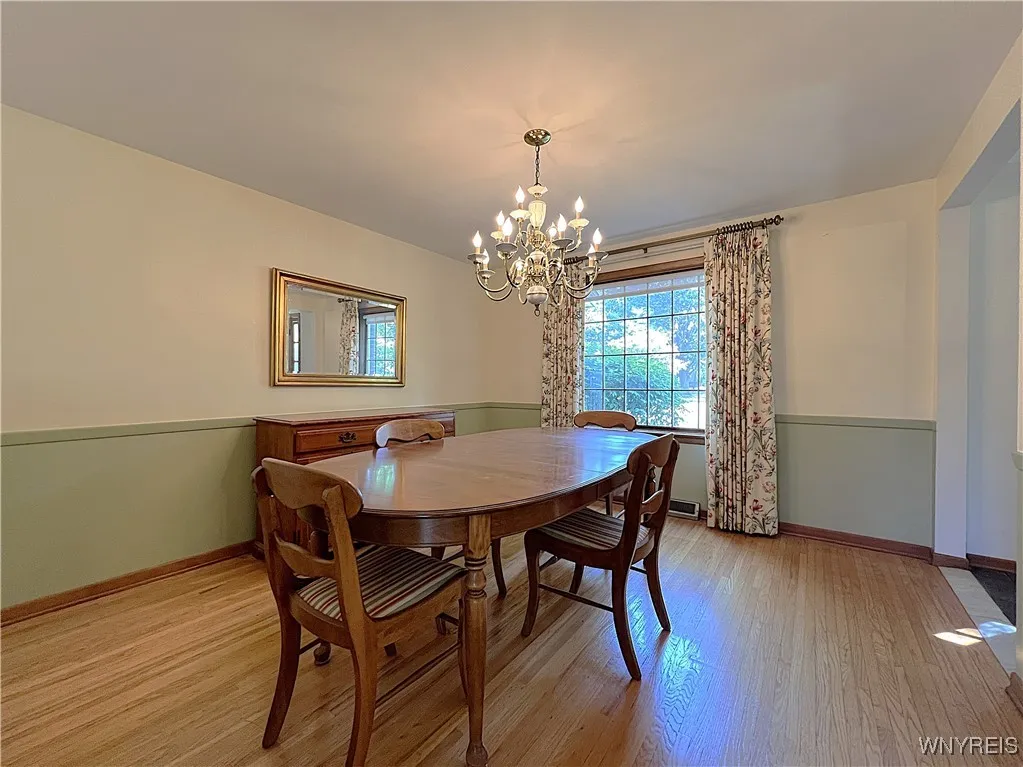 4630 Boncrest Drive East, Clarence, New York 14221, Clarence, New York 14221, 3 Bedrooms Bedrooms, 8 Rooms Rooms,1 BathroomBathrooms,Residential,For Sale,4630 Boncrest Drive East, Clarence, New York 14221,B1631154