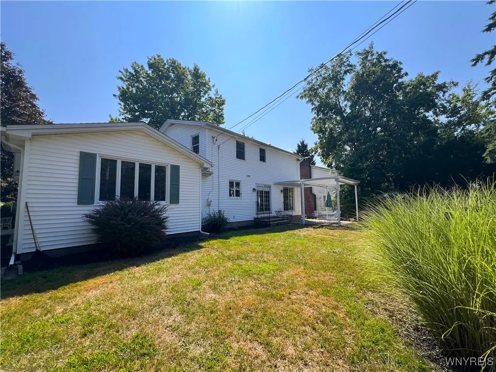 4630 Boncrest Drive East, Clarence, New York 14221, Clarence, New York 14221, 3 Bedrooms Bedrooms, 8 Rooms Rooms,1 BathroomBathrooms,Residential,For Sale,4630 Boncrest Drive East, Clarence, New York 14221,B1631154